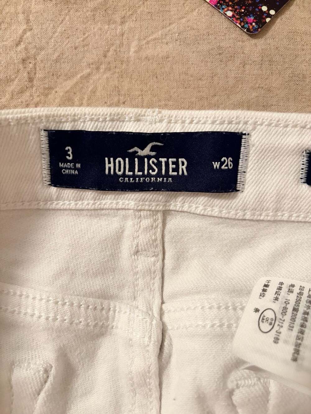 Hollister Low-Rise Short-Short Vintage Stretch White Distressed Denim Shorts Siz